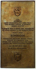 Gedenkplatte für Elisabeths Sohn Konradin in der Stiftskirche in Stams