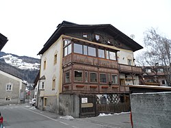 Fuchsthurn, Frundsbergstraße 2
