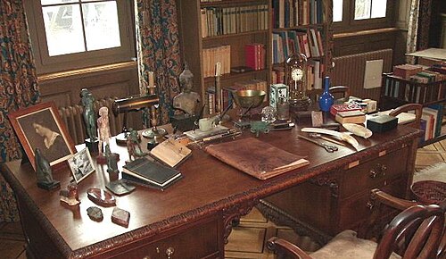 Thomas Manns Schreibtisch im nachgebildeten Arbeitszimmer