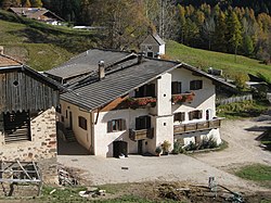 Thomaser in Radein mit Lourdeskapelle