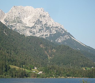 Treffauer von Südwesten gesehen vom Hintersteiner See, links das Schneekar, in der Mitte das Hochkar „In der Multer“, rechts das Tuxeck