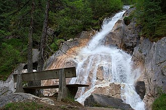 Tuxbach, der durch Schmelzwasser gespeist wird