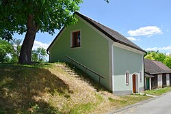 Unterdürnbach, Hoher Rain / Bei der Kirche in Unterdürnbach (Maissau)