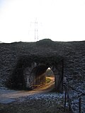 Detail einer ehemaligen Bahn-Unterführung bei Sonnenuntergang