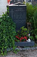 Grab Breirather mit Inschrift für Ziehtochter Sidonie Adlersburg