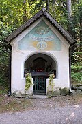 Ansitz Garten mit Kapelle