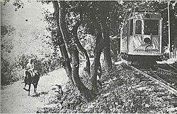 Der Hofsalonwagen in der Ausweiche beim heutigen Holzrechenplatz auf der Rauhensteiner Linie (1925).