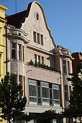 Wohn- und Geschäftshaus