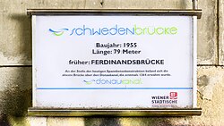 Informationstafel an der Brücke