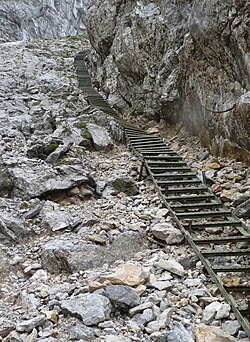 Unterer Abschnitt des Klettersteigs durch das G'hackte