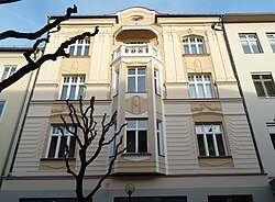 Wohn- und Geschäftshaus