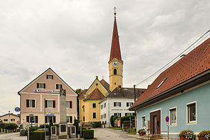 Wundschuh, Zentrum mit Dorfwirt, Kirche und Gemeindeamt