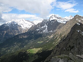 Gipfel der südlichen Texelgruppe von der Mutspitze gesehen, darunter Zielspitze, Tschigat und Lodner