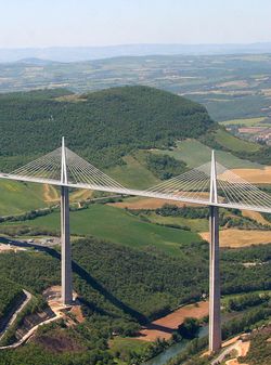 Bild der Seite - 141 - in Frühe Brücken - Zug- oder druckbeanspruchte Konstruktionen, kreative, innovative und interessante Brücken