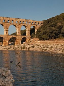 Image of the Page - 211 - in Frühe Brücken - Zug- oder druckbeanspruchte Konstruktionen, kreative, innovative und interessante Brücken