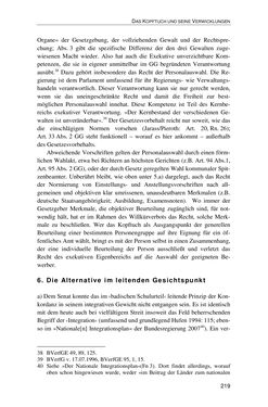 Bild der Seite - 219 - in Der Stoff, aus dem Konflikte sind - Debatten um das Kopftuch in Deutschland, Österreich und der Schweiz
